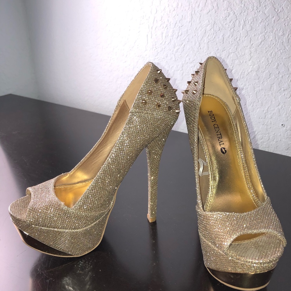 Spike Hills Body central size 6